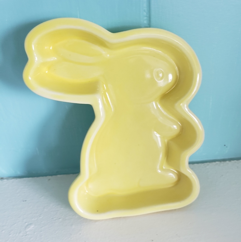 FSG Stoneware Bunny Mold